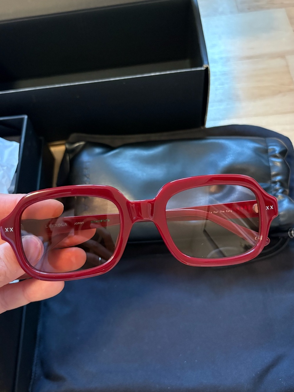 Lexxola Jordy Sunglasses Red/Peach